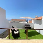 Semesterbostad Casa Da Torre - Bbq And Terrace Santa Cruz (Oeste)